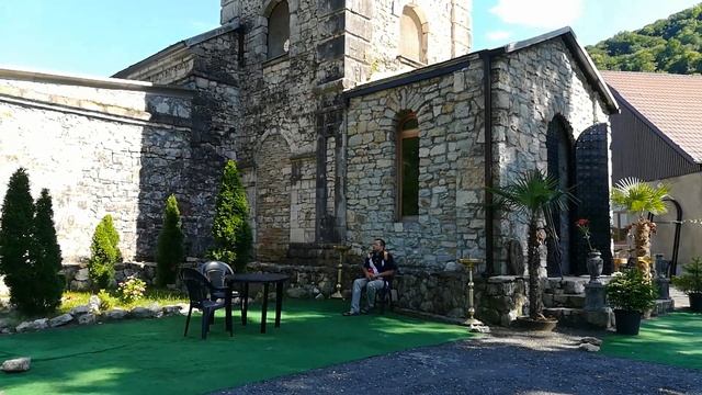 Каманы, Абхазия, храм Иоанна Златоуста. смотреть онлайн