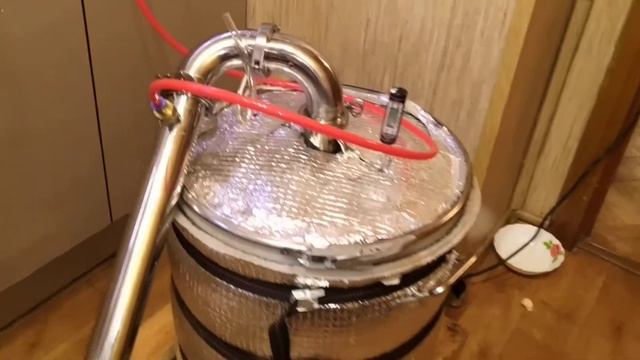 Первый перегон сахарной браги в кубе 50л. смотреть онлайн