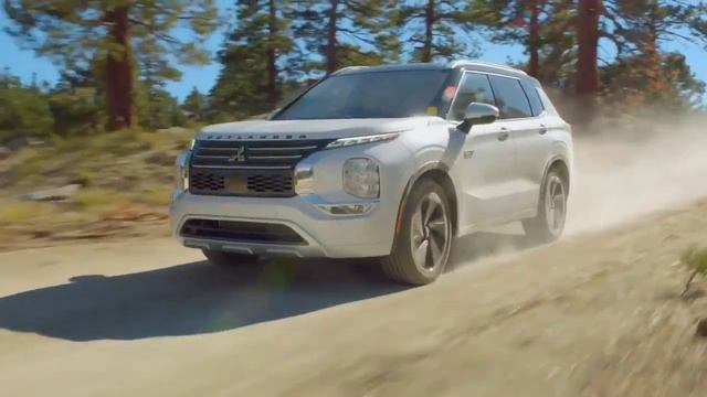 DISKON HARGA 400JUTAAN !!! HARGA Terbaru KAKAK XPANDER Mitsubishi Outlander PHEV 2023 TANPA INDEN