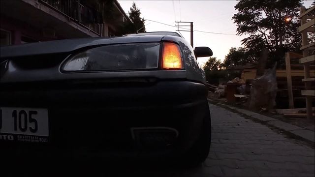 Led Sinyalli Gündüz Farı Araç Üzerinde | Renault 19 смотреть онлайн