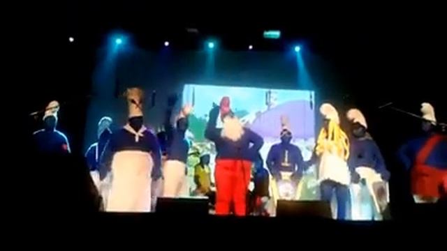 chirigota pa sangre azul la mia si el abuelo no la lia,pasodoble смотреть онлайн
