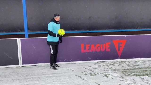 Алло, Реф! Как правильно бросать ауты в ЛФЛ? смотреть онлайн