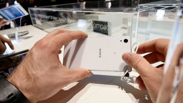 Sony Xperia M4 Aqua Hands On [4K] смотреть онлайн