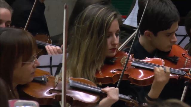 N.Piovani - La vita è bella - Orchestre di Modena e Suzzara смотреть онлайн