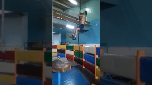 Как лазить по канату смотреть онлайн
