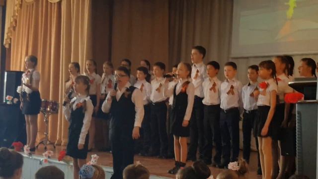 "Бухенвальдский набат"в исполнении 5 класса"А" 11 школа г.Павлодар Казахстан. смотреть онлайн