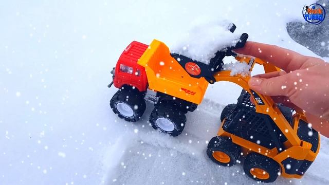 Машинки Брудер под снегом. Спецтехника Брудер и Джипы Брудер.