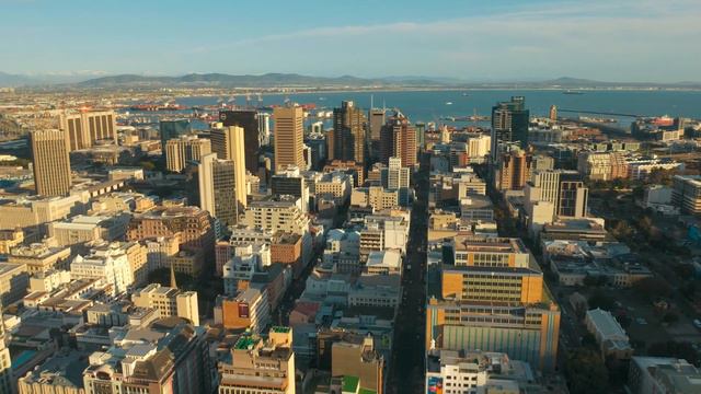 Мои предрассудки ушли, а от нашей дружбы я стала очень раскованной… смотреть онлайн