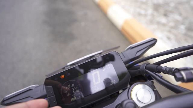 2022 Honda CB 300 F Ride Review L Top Speed Test ?