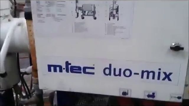 Projeção de argamassa refratária com m-tec DUO MIX смотреть онлайн
