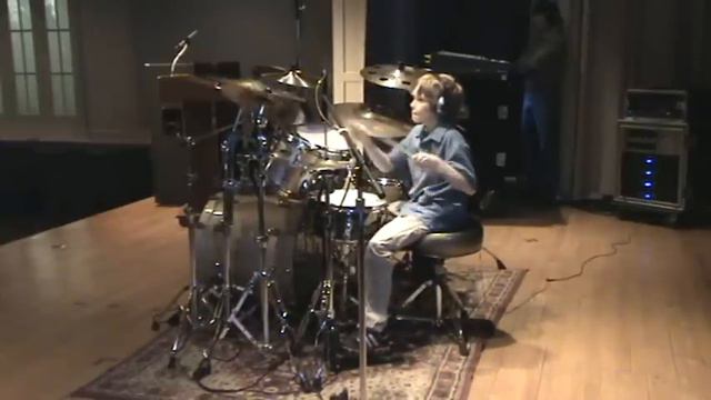 Adrenaline Mob Indifferent Drum Cover by 10 year old Logan B. смотреть онлайн