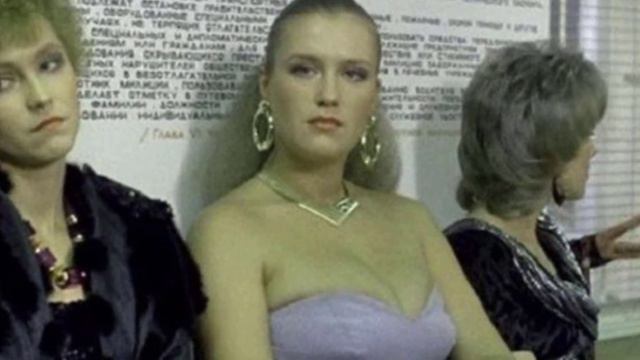 Ирина Розанова В Облегающем Костюме Занимается Фитнесом – Конец Операции «Резидент» 1986