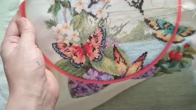 Вышивка.35223 «Бабочки в лесу» DIMENSIONS Gold Collection смотреть онлайн