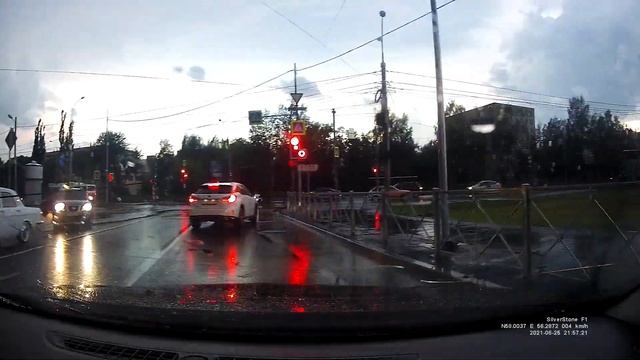 Дороги Перми после урагана затопило Бульвар Гагарина и Куйбышева Пермь 2021 смотреть онлайн