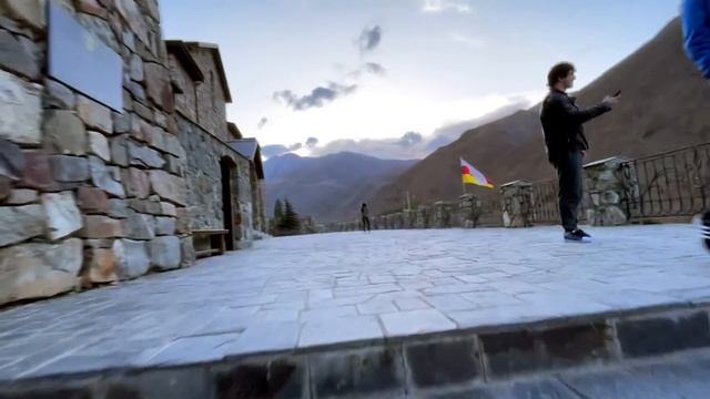 СЕВЕРНАЯ ОСЕТИЯ, ВЛАДИКАВКАЗ | Горы, Беслан, Даргавс, Кармадонское ущелье, Верхний Фиагдон | ЭЛЬБРУ смотреть онлайн