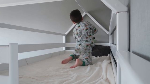 ВЛОГ: ДВУХЪЯРУСНАЯ КРОВАТЬ - УДОБНО ИЛИ НЕТ?! ОГОРОД У МЕНЯ ДОМА! смотреть онлайн