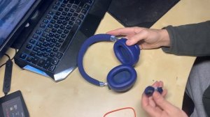 Огляд JBL Live 770NC