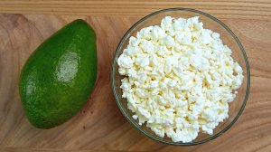 Что приготовить на завтрак из авокадо и творога? Быстро и вкусно