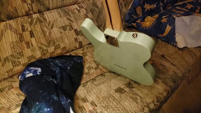 My Squier Bullet Telecaster gets its first fretboard treatment and Fresh 10s. смотреть онлайн