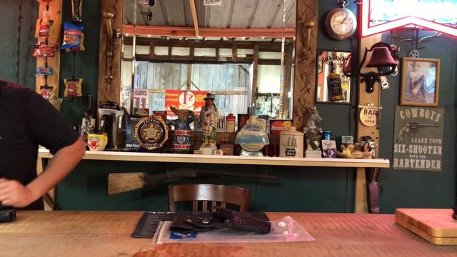 Rick Grimes Tex Shoemaker 42A Holster (The Walking Dead) смотреть онлайн