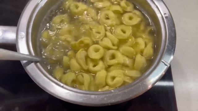 Маша Заболела 24 часа МОЛЧУ и Убираюсь в Комнате смотреть онлайн