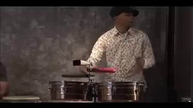 Cuban percussionists, Marvin Diz and Yoel Del Sol смотреть онлайн