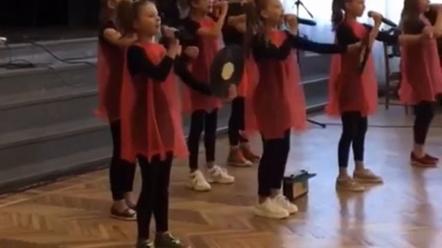 Вокальный ансамбль "RE-MI", Латвия (8-11 лет) - Вокальное творчество, Эстрадный вокал смотреть онлайн