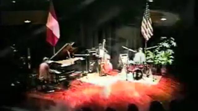 "Blue Monk," played by the Bill Anschell Trio at Festival en Lima, 1999. смотреть онлайн