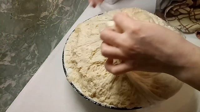 Вкуснейший Абрикосовый Пирог с Ореховой Крошкой из Сдобного,Дрожжевого Теста смотреть онлайн