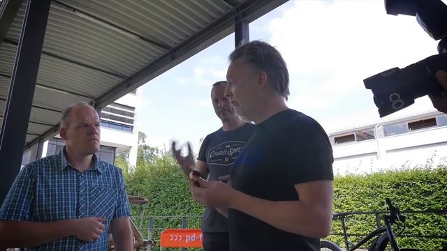 Eurobike 2016 - Preview: Hugo Davidson, Knog & Daniel Gareus, Cosmic Sports смотреть онлайн