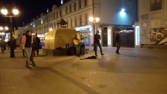 Гитарная звуко усилительная система с Алиэкспресс - демонстрация на уличной игре. смотреть онлайн
