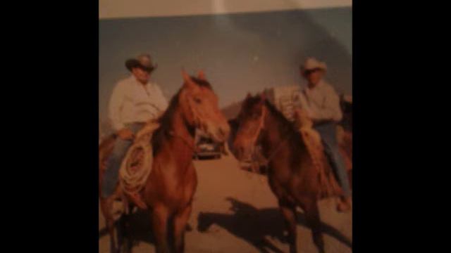 Beto Perez y Adrian Borrego y Su Grupo Mi Padre Querido смотреть онлайн