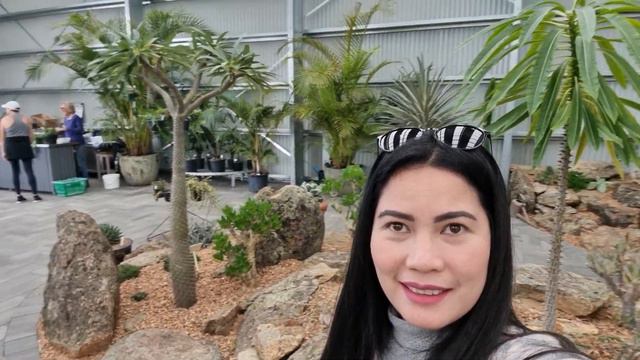 Succulent and Cactus Nursery Tour // Bisitahin natin uli // Sarah G. Smith смотреть онлайн