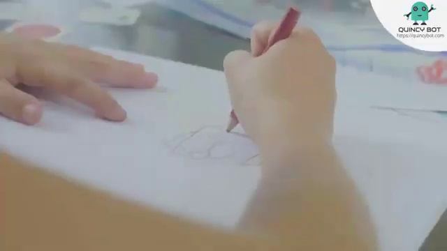 Новинка в мире игрушек! Робот художник Quincy смотреть онлайн