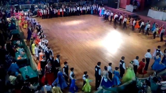 Кривой Рог, 15.05.2016 г. Парад танцоров смотреть онлайн