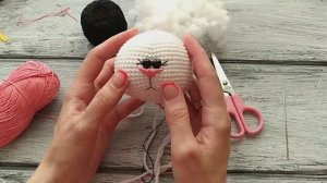 Вязание крючком - Зайка в стиле Тильда Часть √2 Оформление мордочки. (вариант №1)