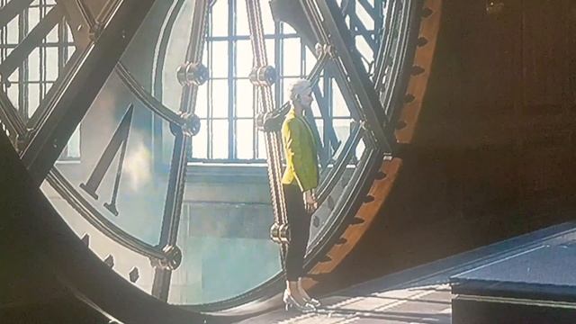 Hitman 2 New York clock assassination bug смотреть онлайн
