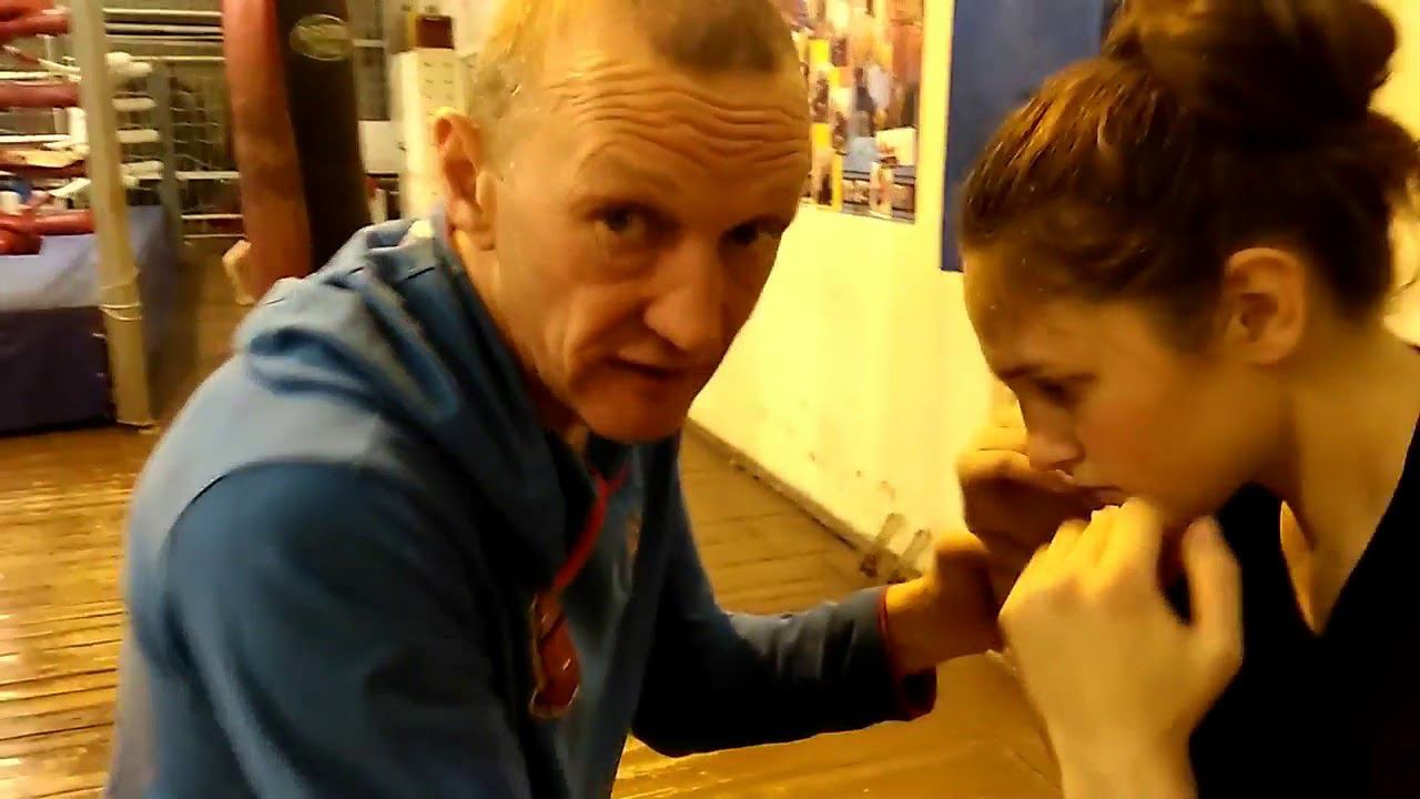 Незаметный апперкот в ближнем бою смотреть онлайн