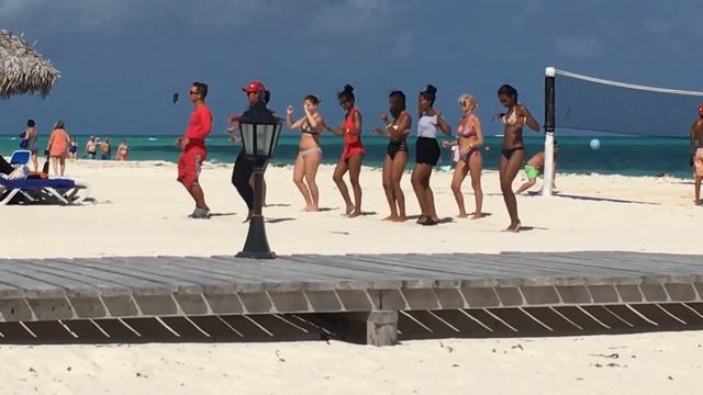 At Melia Cayo Guillermo, Cuba смотреть онлайн