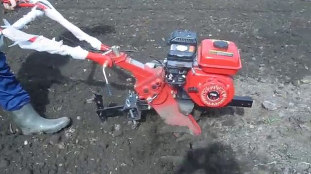 Mотоблок Дончак , работа фрезой. смотреть онлайн