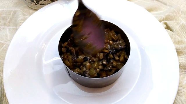 Слоёный Салат с Курицей и Грибами | Вкусный Рецепт смотреть онлайн