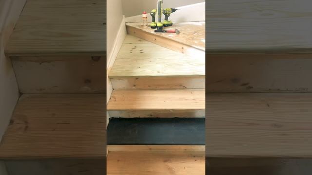 Stairway to heaven #staircase #staircasereno #diystairs #stairs #diy #diyprojects #home #budgetdiy смотреть онлайн