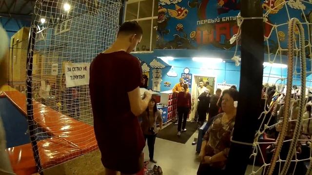 ACRO FIT в батутном парке Mario смотреть онлайн