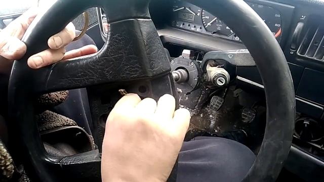 Замена подрулевого контакта звукового сигнала автомобиля Пассат б3. смотреть онлайн