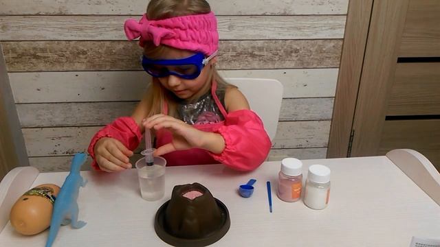 Делаем вулкан в домашних условиях / Make a volcano at home смотреть онлайн