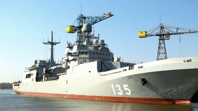 Строительство двух БДК модернизированного проекта 11711 идёт с отставанием от графика смотреть онлайн