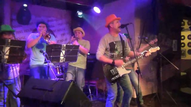 Андрей Недоцук и группа ЦУКАТЫ Солнце встает. смотреть онлайн