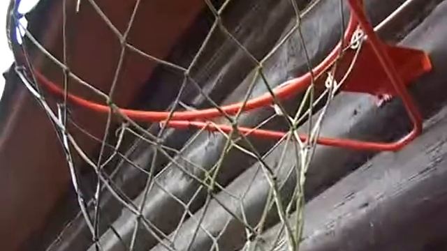 баскетбольное кольцо дача Даши смотреть онлайн