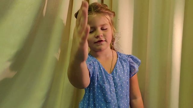 Стихотворение ко Дню Матери, читают дети. смотреть онлайн