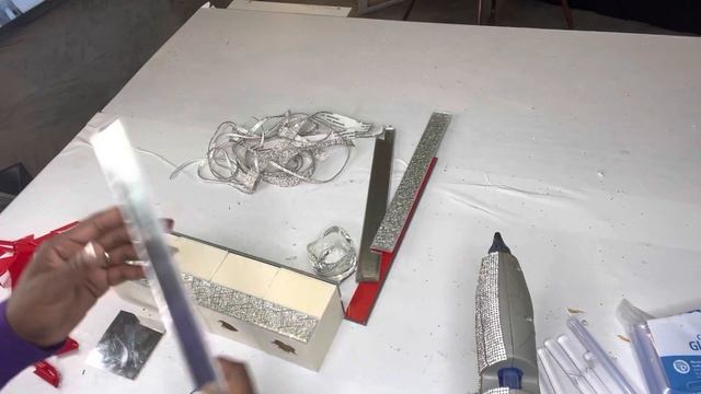 New Glam Diy/ Glam diy Vase/ #dollartreediy #diyideas #diyglamhomedecor #glam #centerpiece смотреть онлайн